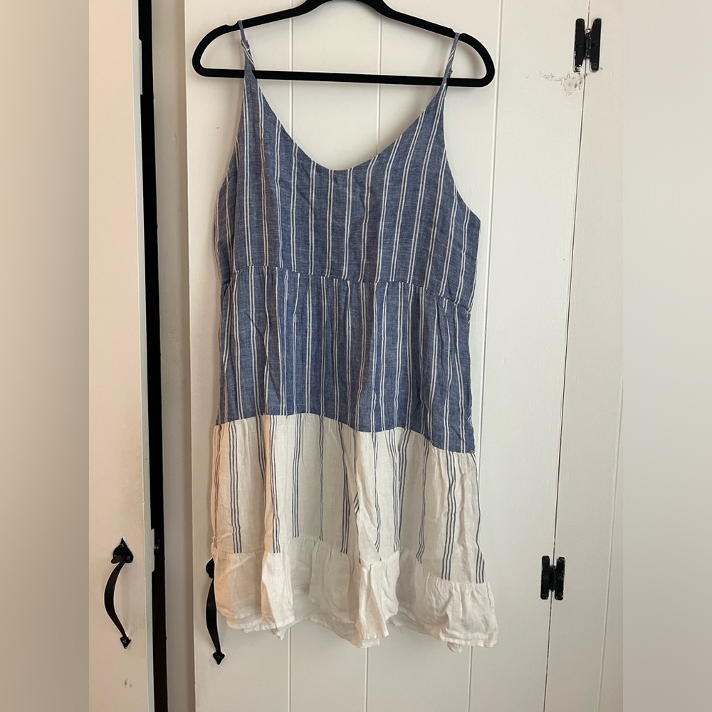 Rails linen sun dress. Adjustable straps